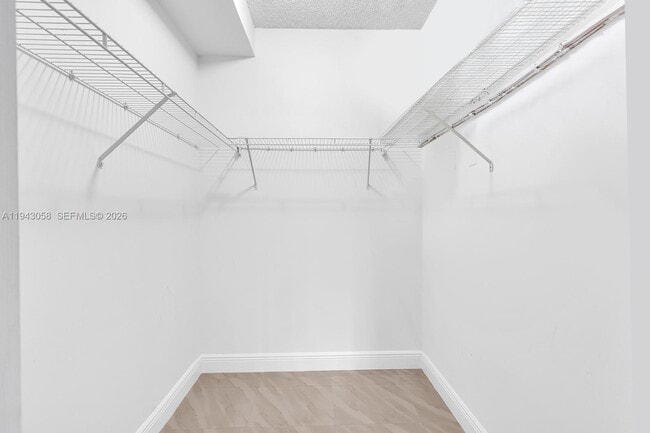 Building Photo - 17100 N Bay Rd