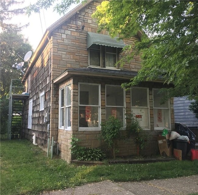 Primary Photo - 1054 W 11th St