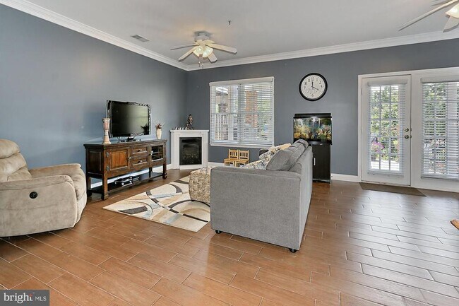 Building Photo - 43780 Ballybunion Terrace