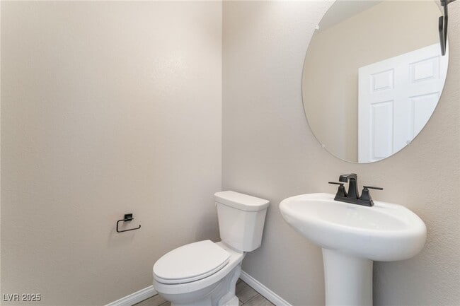 Building Photo - 4540 Anspach St