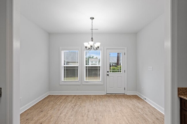 Building Photo - Welcome to Marsh Haven!