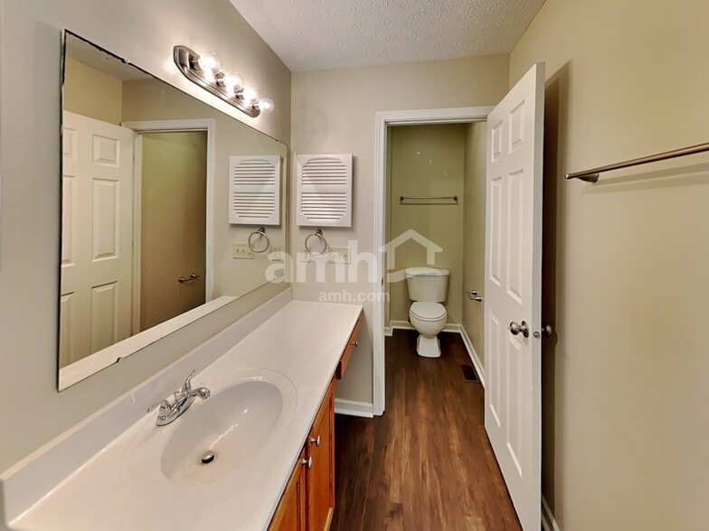 Building Photo - 4906 Bixby Ridge Dr E