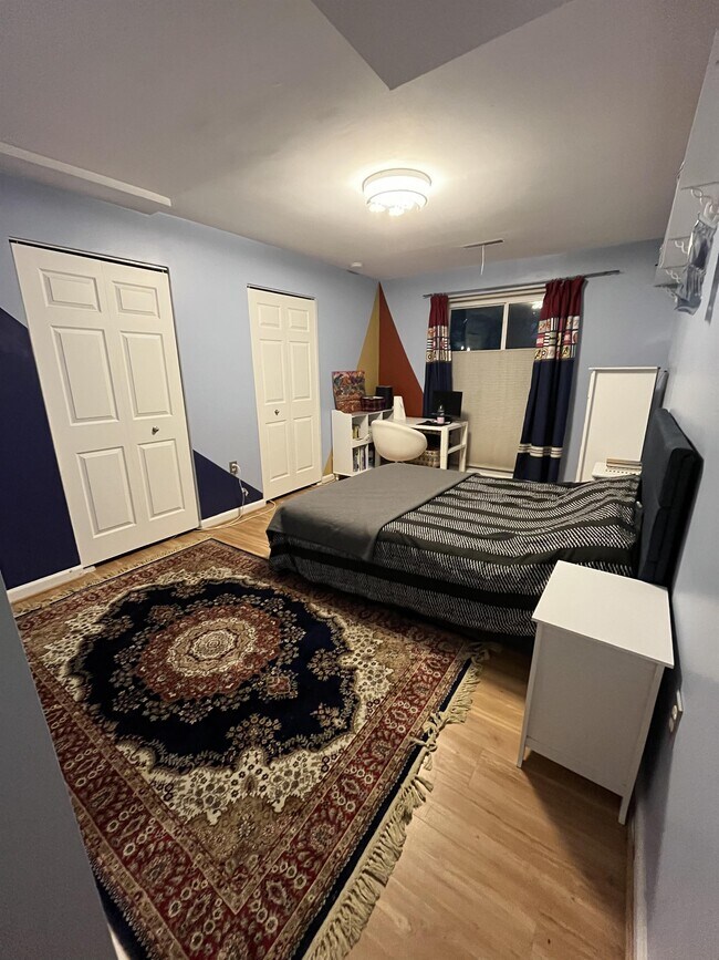 Building Photo - 5614 Bloomfield Dr