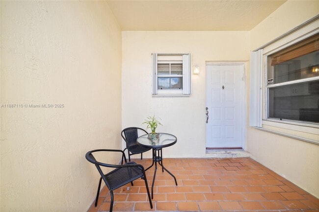Building Photo - 9883 SW 118th Pl