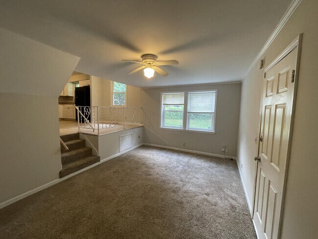 Building Photo - 174 Ocala Dr
