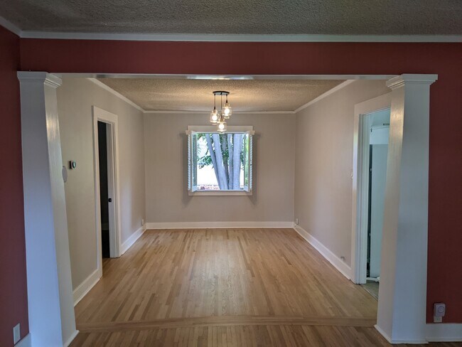 dining room - 7716 Lexington Ave