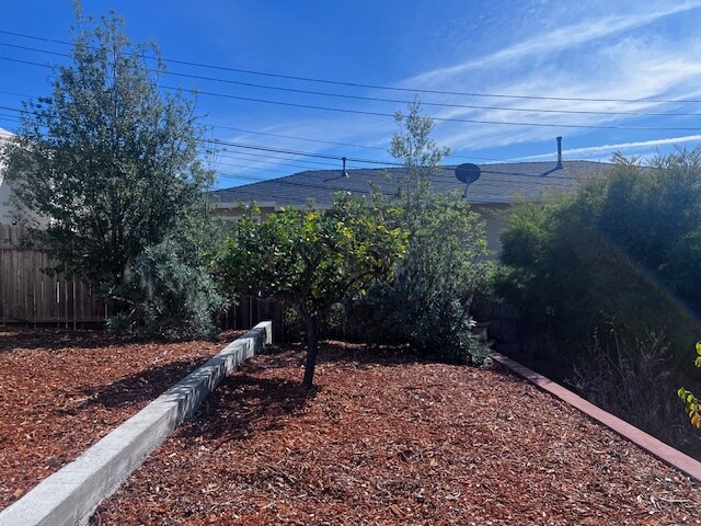 Building Photo - 8109 Ney Ave