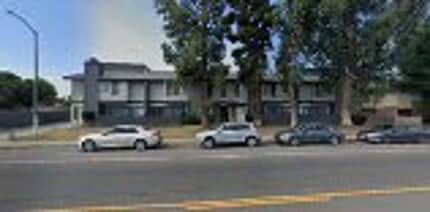 Building Photo - 2311 Planz Rd