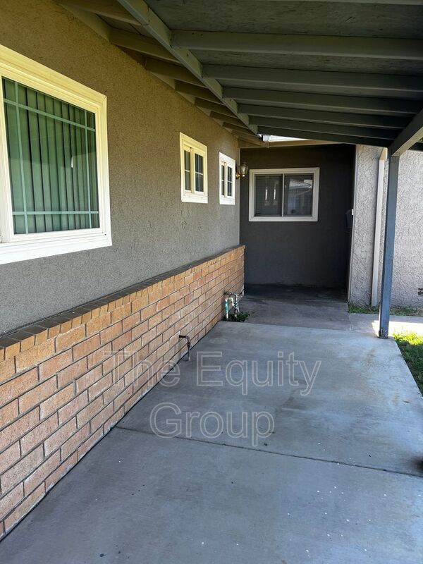 Building Photo - 1065 Lassen Dr