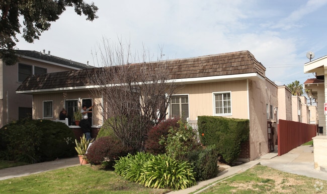 Primary Photo - Appleton Apartments