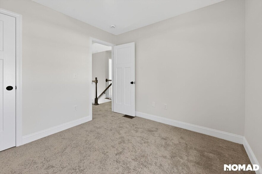 Building Photo - 7A Mustang Dr