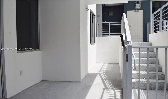 Building Photo - 3339 Virginia St