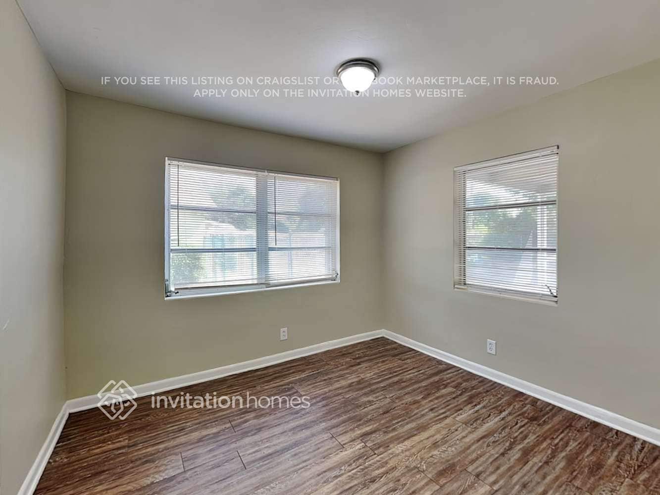 Building Photo - 1521 20th Ave N