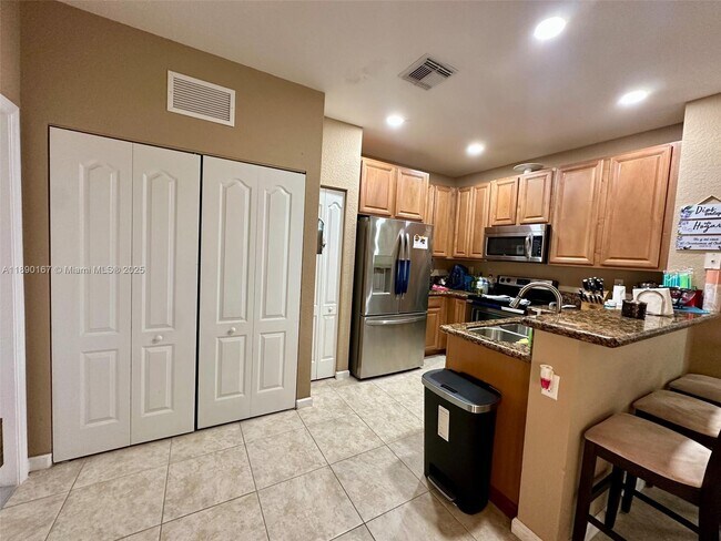 Building Photo - 27882 SW 140th Ave