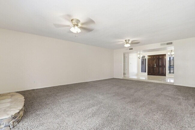 Building Photo - 3329 Old Spanish Trail