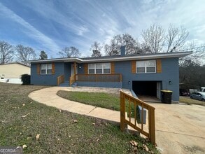 Building Photo - 36 Mitchell St