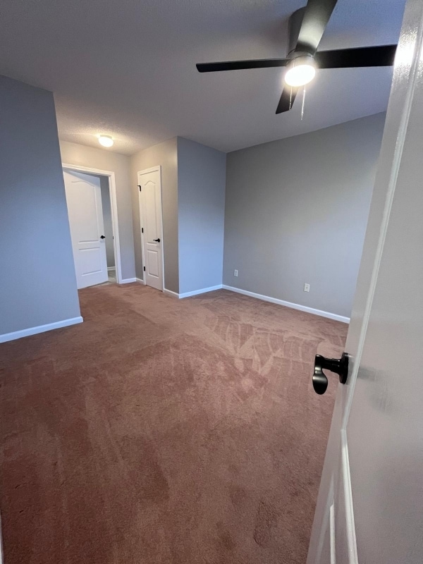 Building Photo - 530 City Park Dr