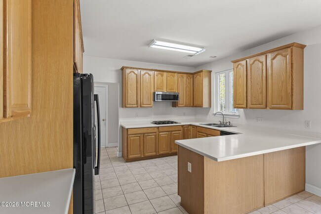 Building Photo - 8 Connor Dr