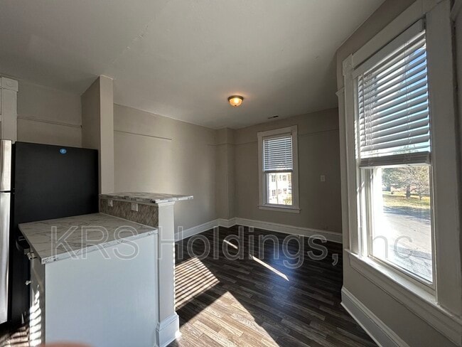 Building Photo - 2934 Cape Henry Ave