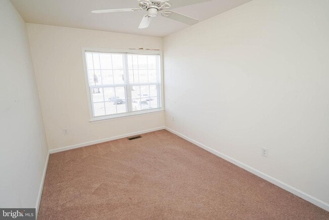 Building Photo - 403 Parkview Ct