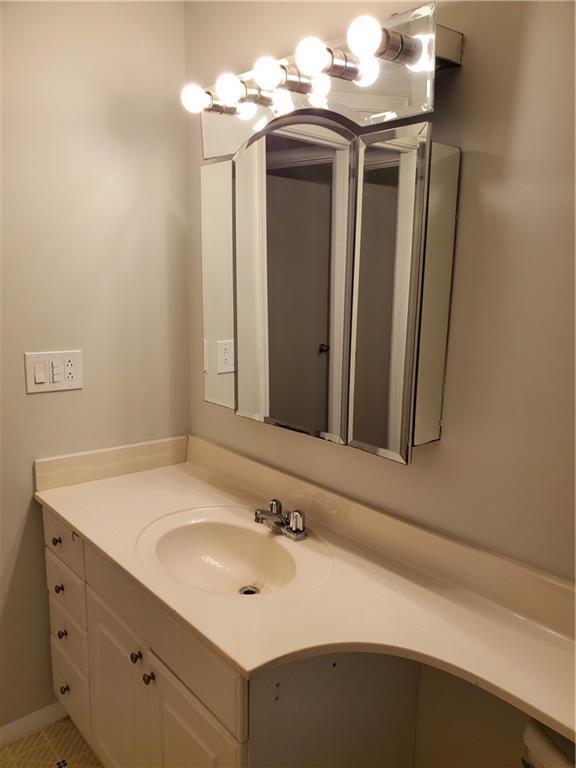 Building Photo - 1153 Ogilvie Dr NE