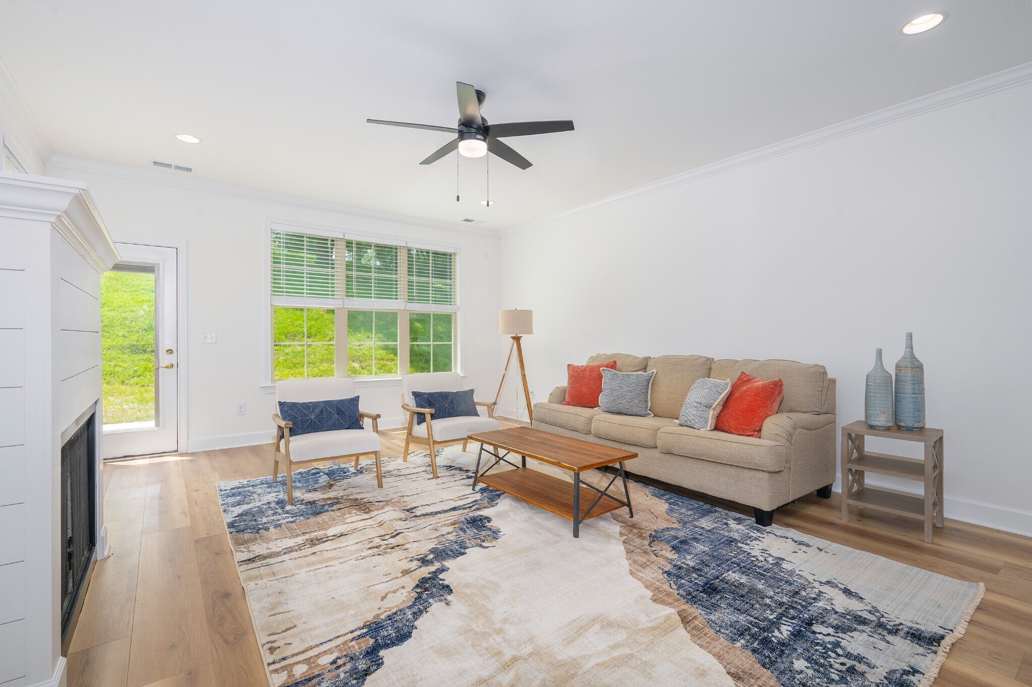 *Property does NOT come furnished* - 116 Nickolas Cir