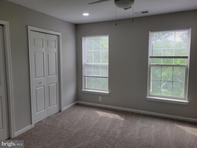 Building Photo - 44189 Litchfield Terrace