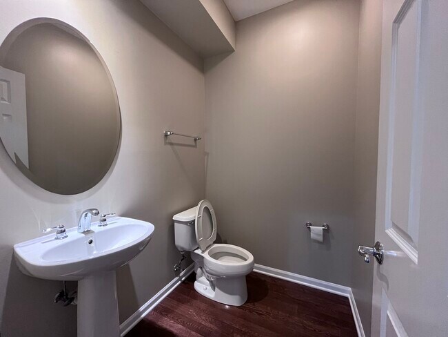 Building Photo - 6384 Cunningham Ct