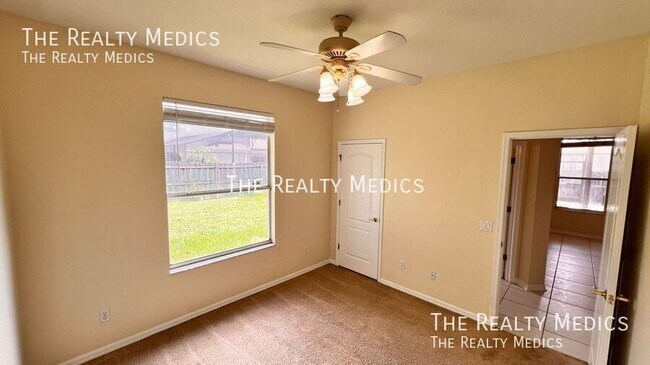 Building Photo - 7823 Fernleaf Dr