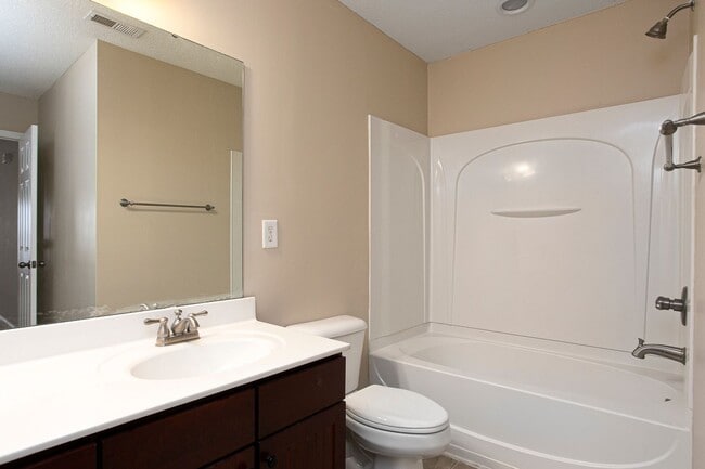 Building Photo - Beautiful 3 Bedroom Home w/Loft in Cary! - Available July 7th