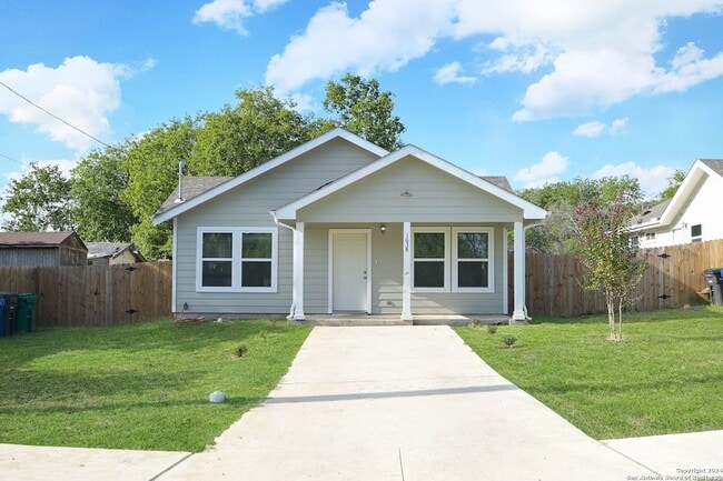 Primary Photo - 1638 Peck Ave