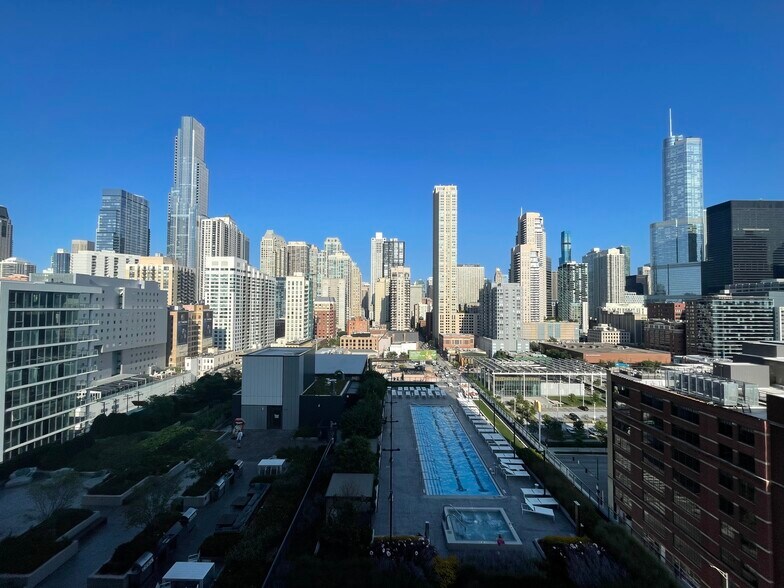 Building Photo - 680 N Lake Shore Dr