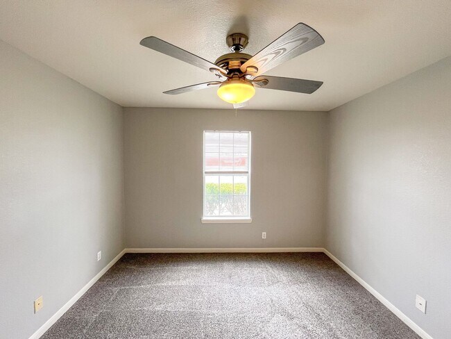 Building Photo - 1707 Windward Dr