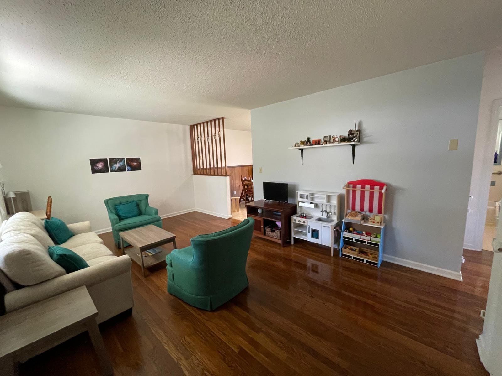 Living Room - 963 Brynwood Dr
