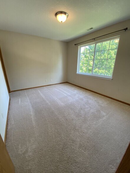 Building Photo - 9015 Telford Cir