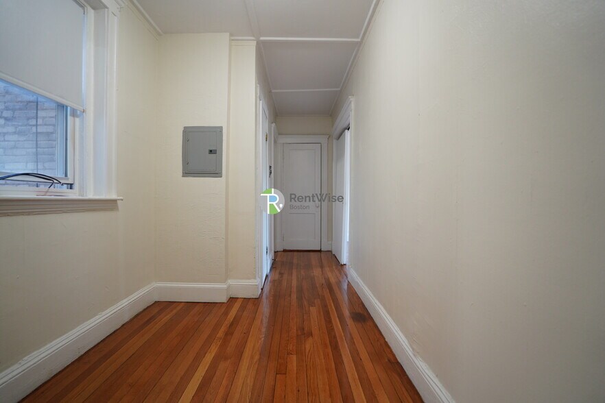 Building Photo - 1175 Boylston St