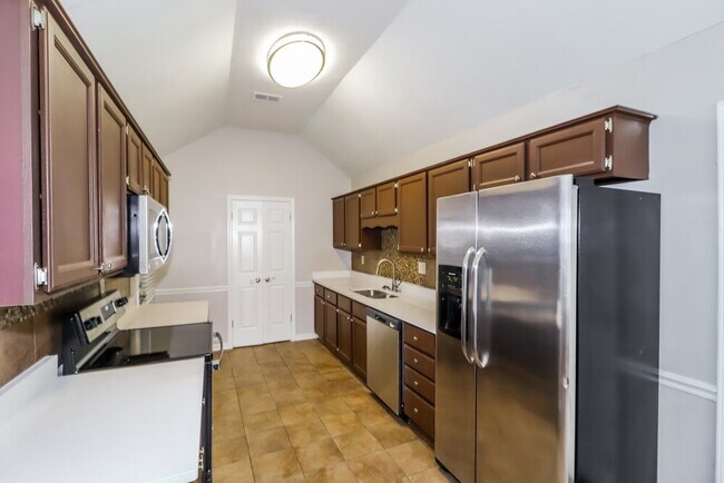 Building Photo - 4800 Harvest Knoll Cove S