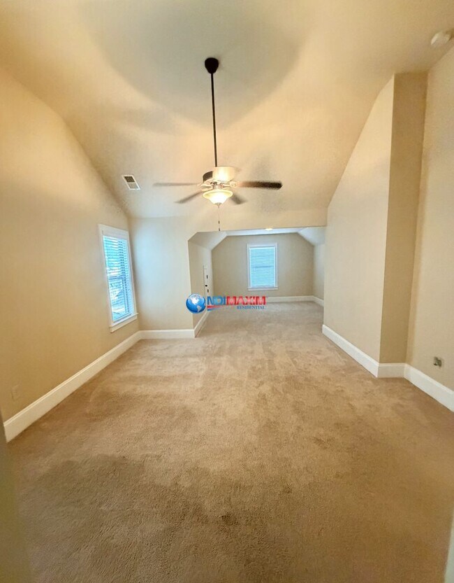 Building Photo - Brick front 4-bedroom house in Lawrenceville