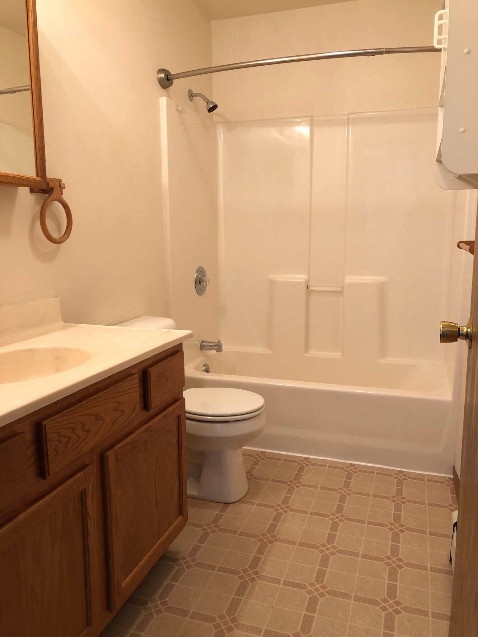 Building Photo - 721 Hobson Ave