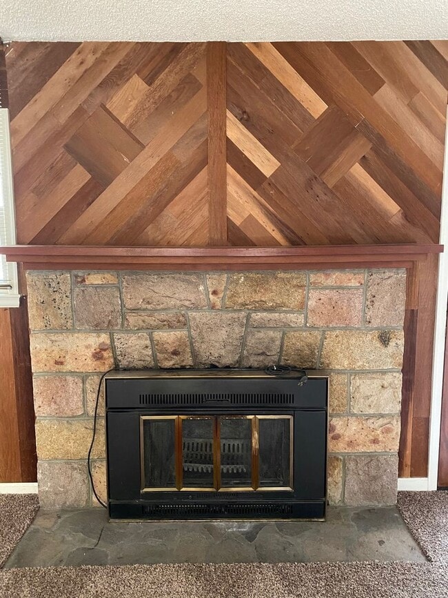 Building Photo - Beautiful Home in Old Southwest Reno w/Large Backyard