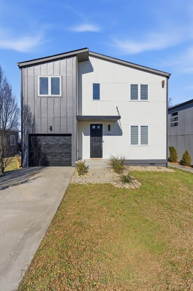Building Photo - 426 Patterson St