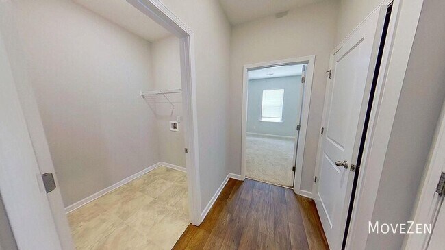 Building Photo - 22 Crestwood Pnes Trl