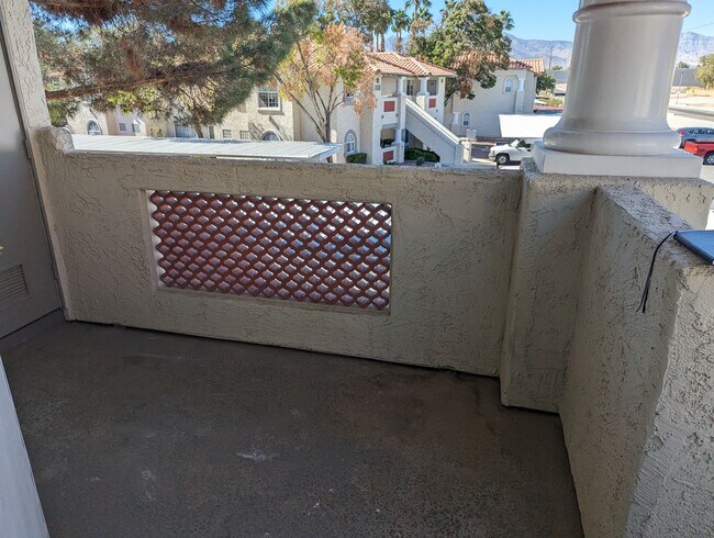 Building Photo - A Fabulous 2-Bedroom, 2-Bathroom Upstairs Unit in NW Las Vegas