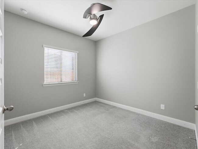 Building Photo - 701 Presidio St