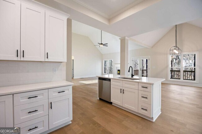 Building Photo - 360 Ansley Dr