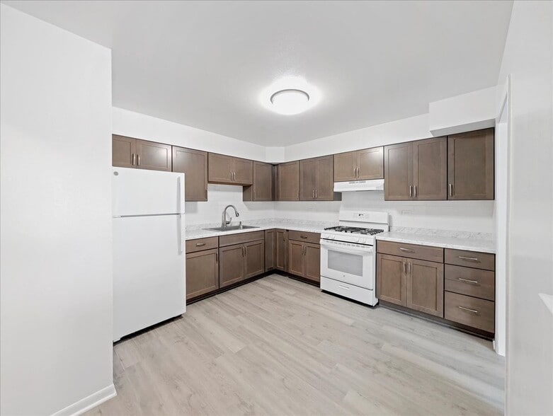 Building Photo - 600 McKinley Ave