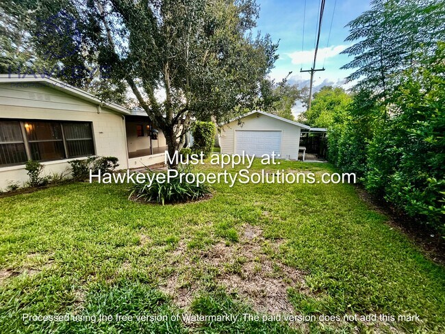 Building Photo - 3205 Carleton Cir W