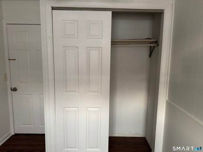 Building Photo - 47 Pershing Dr