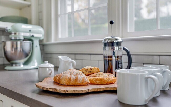 Building Photo - 20 Jefferson St