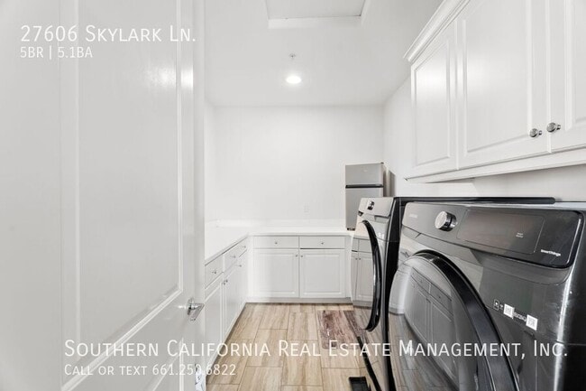 Building Photo - 27606 Skylark Ln